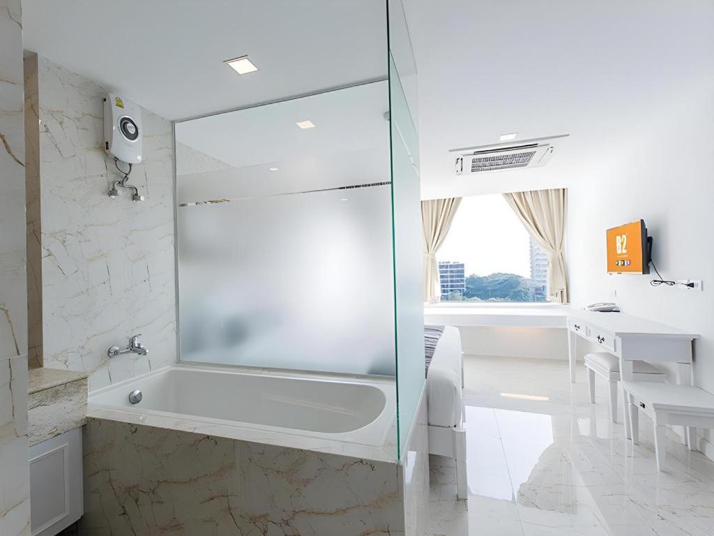 B2 Hua Hin Premier Hotel Exterior photo